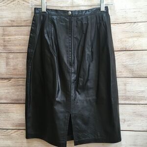 VINTAGE OUTERWEAR BY PHOENIX BLACK LEATHER SKIRT